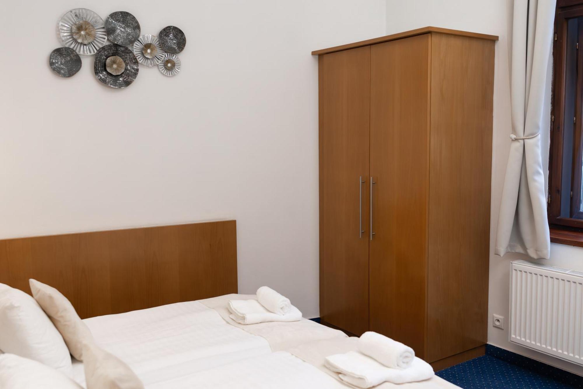 Litoměřice Hotel Apollon מראה חיצוני תמונה