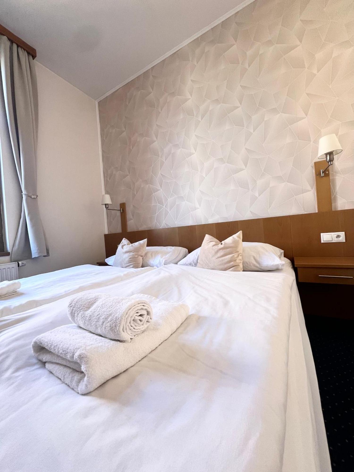 Litoměřice Hotel Apollon מראה חיצוני תמונה